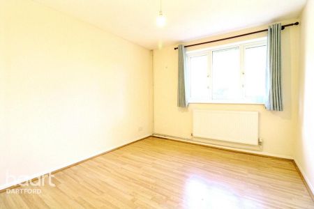 2 bedroom end of terrace house to rent - Photo 5