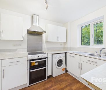 Walpole Road, Slough, Berkshire,SL1 - Photo 6