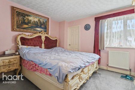 4 bedroom detached house to rent - Photo 5