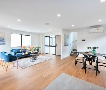 Stunning Standalone New Home – Te Atatū South - Photo 2