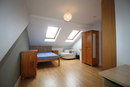 6 Bed Terraced House, Livingstone Road, SO14 - Photo 5