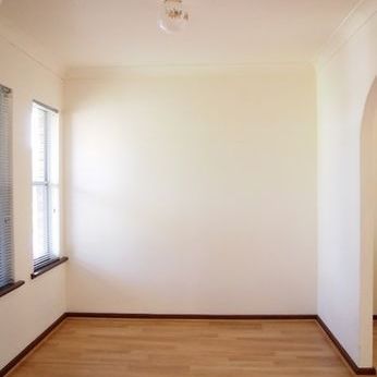 Spacious 2-Bedroom Homette in a Quiet Cul-de-Sac! - Photo 1