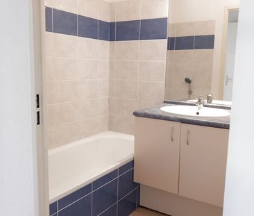 Location Appartement 2 pièces 49m² MARMANDE 47200 - Photo 3
