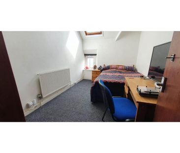 3 bedroom flat to rent - Photo 5