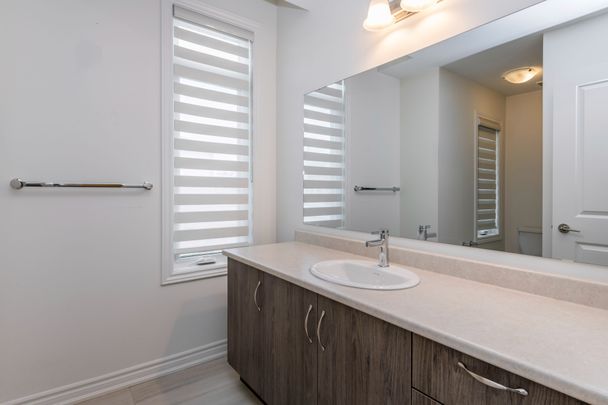 For Lease - 35 Greer Street, Barrie, Ontario - Photo 1