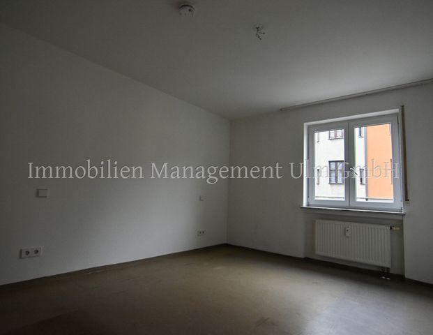 Schöne 3-Zimmer-Wohnung mit Wintergarten, TG-Stellplatz und Hausmeisterservice! - Photo 1