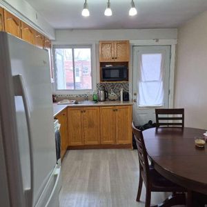 Beau 4 1/2 - Saint-Michel - dispo dès 1er juin - Photo 2