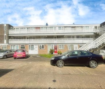 Peartree Close, South Ockendon, RM15 - Photo 3