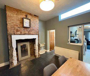 2 bedroom terraced house to rent - Photo 2