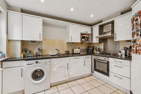 4 bedroom terraced house to rent - Photo 2