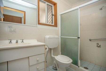 2-Bedroom Duplex with Spacious Backyard & Convenient Taree Location - Photo 2