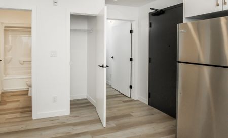 Kingston: Gold Accents – 710 Westminster, Winnipeg, MB - Photo 4