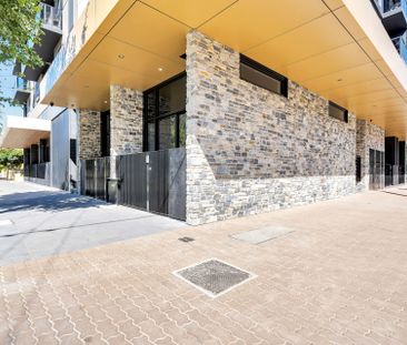 Loft Style Apartment - Fully Furnished! - Photo 1