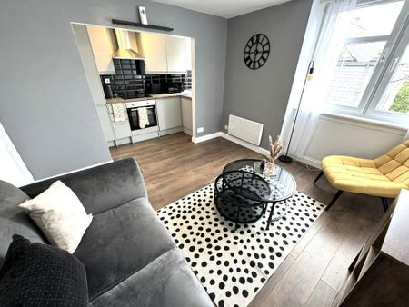 1 bedroom flat to rent - Photo 2