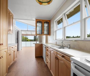 Sunlit Character Home - Photo 6