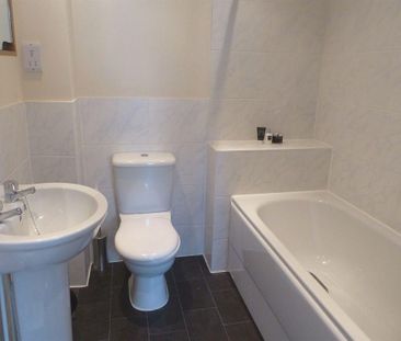 1 bedroom terraced house to rent - Photo 4