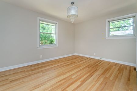 For Lease - 850 Killeen Avenue, McKellar Heights - Glabar Park and Area, Ontario - Photo 3