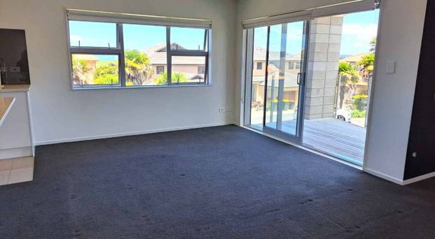 Gulf Harbour Beauty - Photo 1