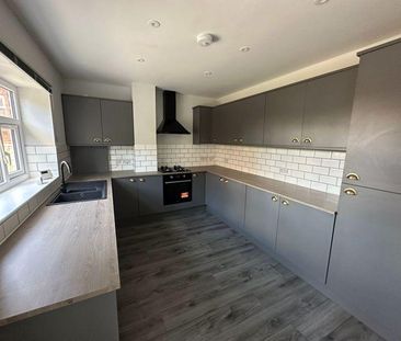 2 bedroom end of terrace house to rent - Photo 6