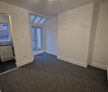 4 Bed Terraced House, Birkenhead Road, CH44 - Photo 1