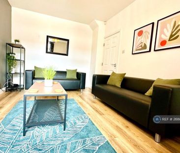 4 bedroom terraced house to rent - Photo 3