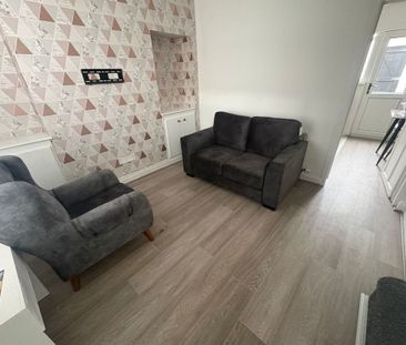 85 Kilburn Street, Belfast BT12 6JT - Photo 1