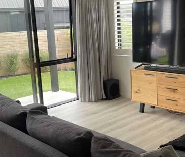 Small but perfectly formed... in Riverhead - Photo 2