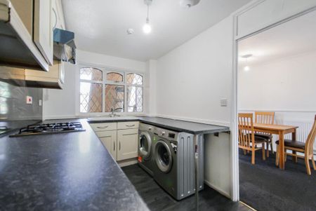 3 bedroom terraced house to rent - Photo 5