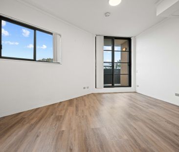 Apply Now - Century 21 &vert; the Paramount Group &lpar;Modern Stud... - Photo 1