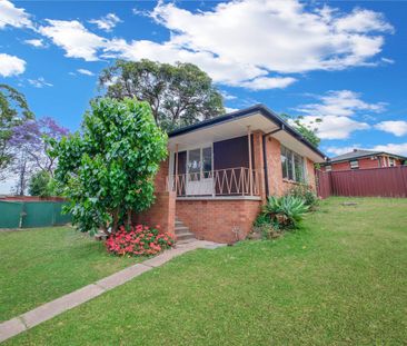 Comfort, Space and Location - The Perfect Family Package! - Photo 1