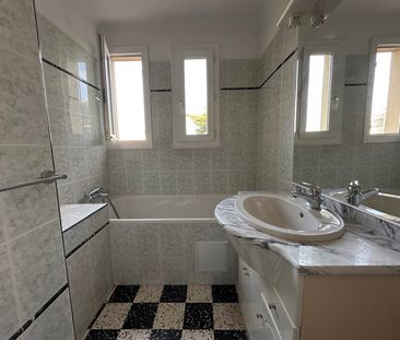 Location Appartement 3 pièces 66m² - Photo 3