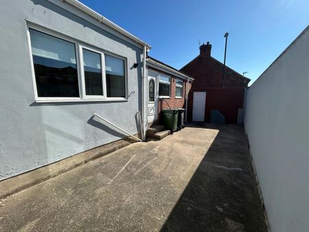 2 bedroom cottage to rent - Photo 3