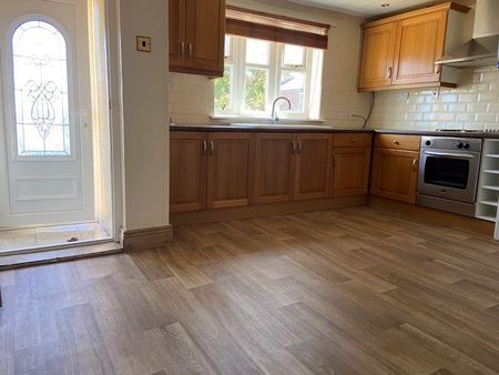 3 bedroom terraced house to rent - Photo 4