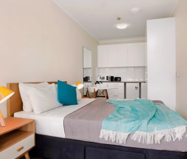 residence near Douglas Street, Sydney - Photo 2