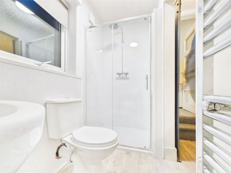 Lower Regent Street, Beeston, Nottingham, NG9 - Photo 4