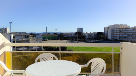 LE LAVANDOU Appartement 2 pièces 31 m2+terrasse vue mer+parking sécurisé à louer meublé à l'année - Photo 2