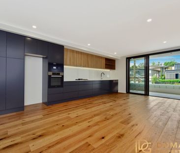 Designer Living Apartment - Photo 4