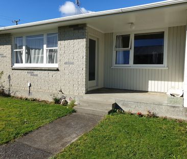 Central Hutt - 2 Bedrooms - Photo 5