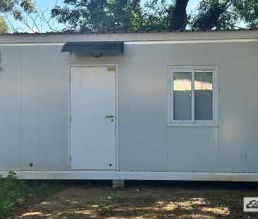 Ideal Family Home with Extra Accommodation! - Photo 4