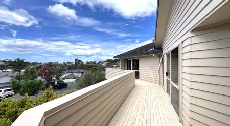 Spacious 5-Bedroom Family Gem in Northcross - Photo 3