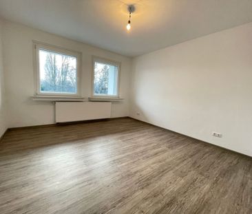 *Modernisierte Balkonwohnung mit Wannenbad*gedämmtes Haus* - Photo 1