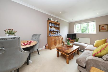 Exchange Walk, Pinner, HA5 - Photo 4