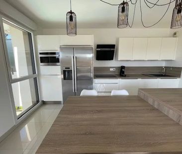 Location Appartement 3 pièces 70m² LE CANNET 06110 - Photo 6