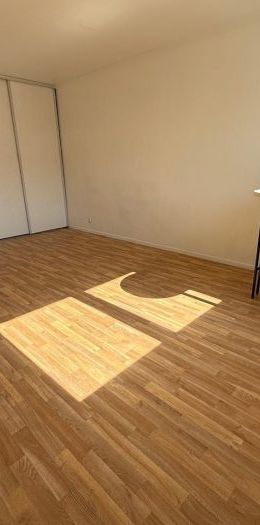 Studio Guyancourt 31 m² - Photo 1