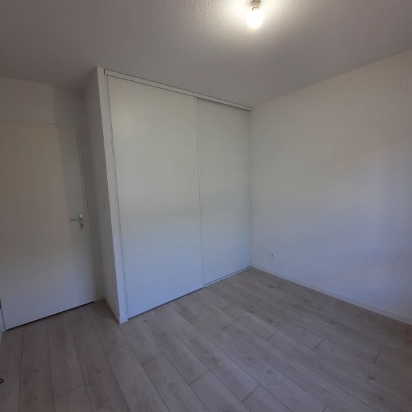 Location Appartement 3 pièces 66m² PINS JUSTARET 31860 - Photo 1
