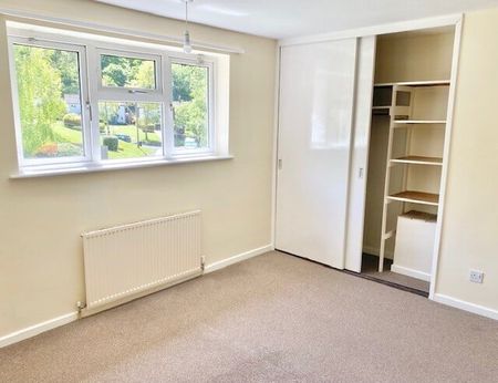 Halton Wood Road, Aylesbury, Wendover - Photo 2