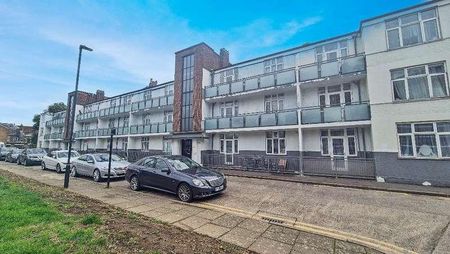 Angel Close, Edmonton, London, Uk, N18 - Photo 5