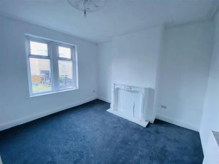 4 bedroom terraced house to rent - Photo 4