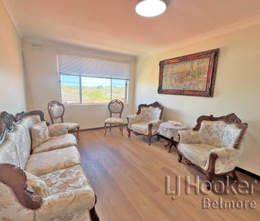 TOP FLOOR UNIT - Photo 2