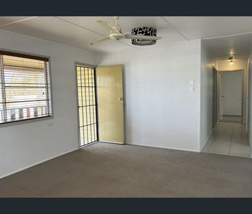 Beautifully Renovated High Set Famiy Home - Photo 1